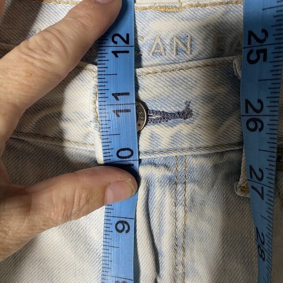 American Eagle Acid Wash Distressed High Rise Mom Jean 100% Cotton Size 6 - Picture 11 of 12